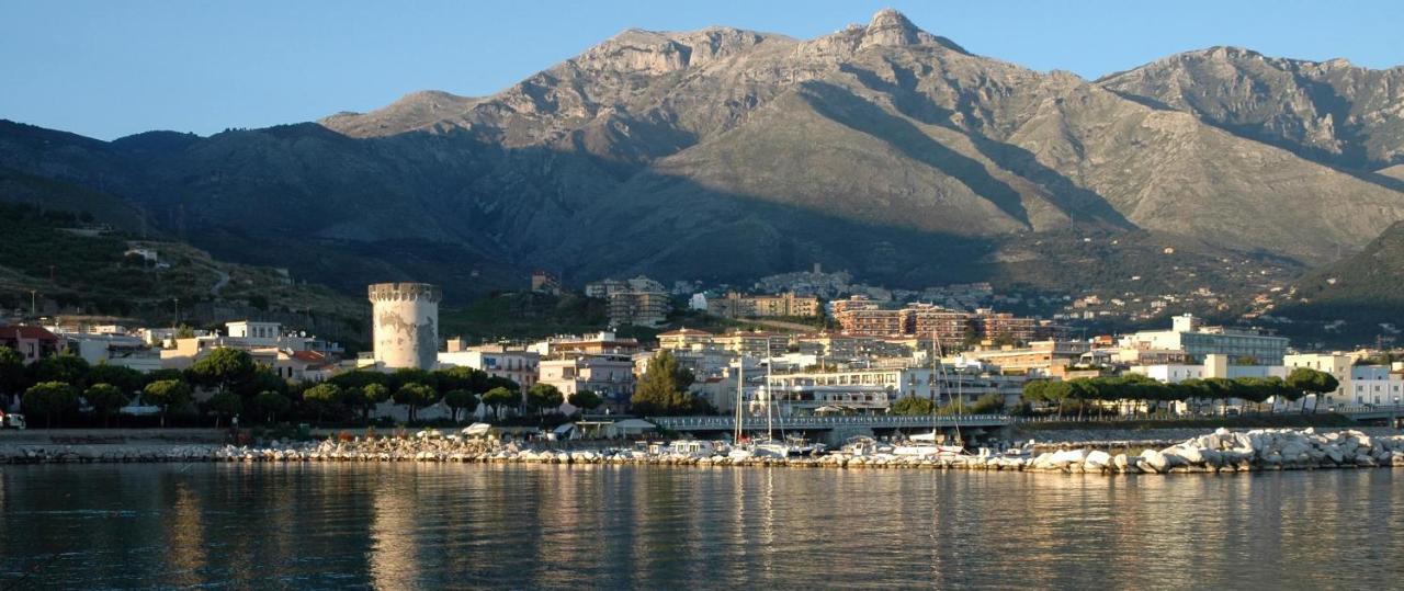 Maison Morgana Formia Luaran gambar
